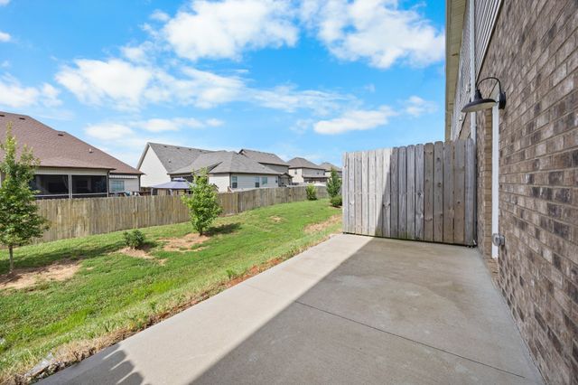 326 Fallow Cir, Clarksville, TN 37040