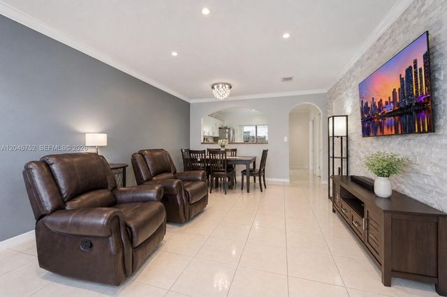 3539 W 76th Street 6, Hialeah, FL 33018