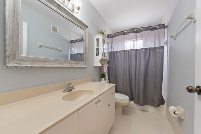 3539 W 76th Street 6, Hialeah, FL 33018