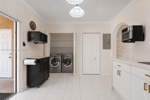 3539 W 76th Street 6, Hialeah, FL 33018