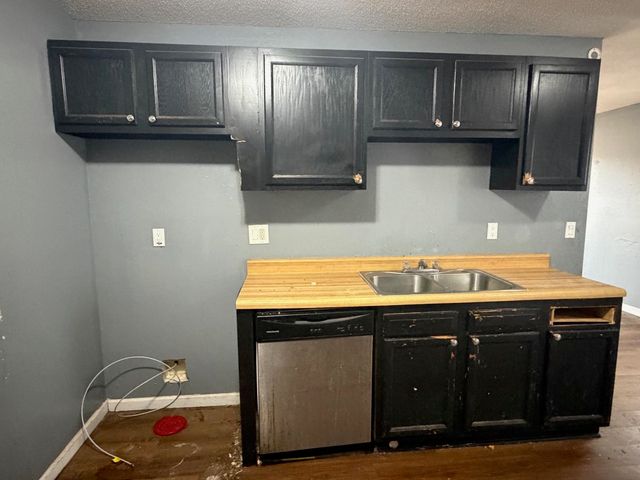 6483 S COPPER VALLEY DR, Memphis, TN 38141