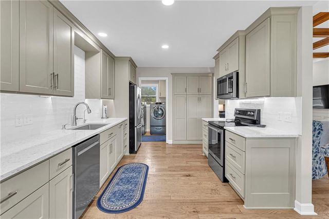 17323 Landmark Drive, Holt, MO 64048