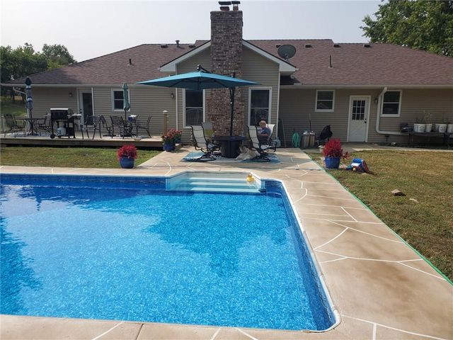 17323 Landmark Drive, Holt, MO 64048