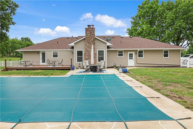17323 Landmark Drive, Holt, MO 64048