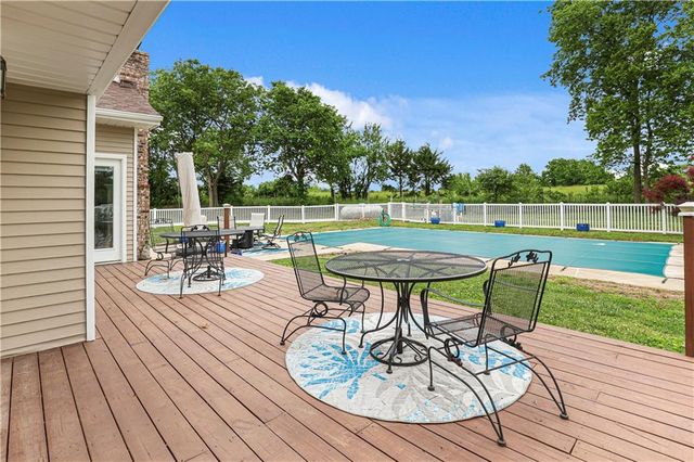 17323 Landmark Drive, Holt, MO 64048
