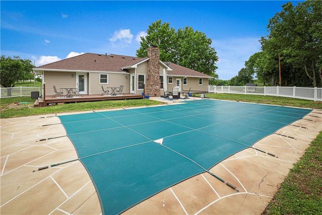 17323 Landmark Drive, Holt, MO 64048