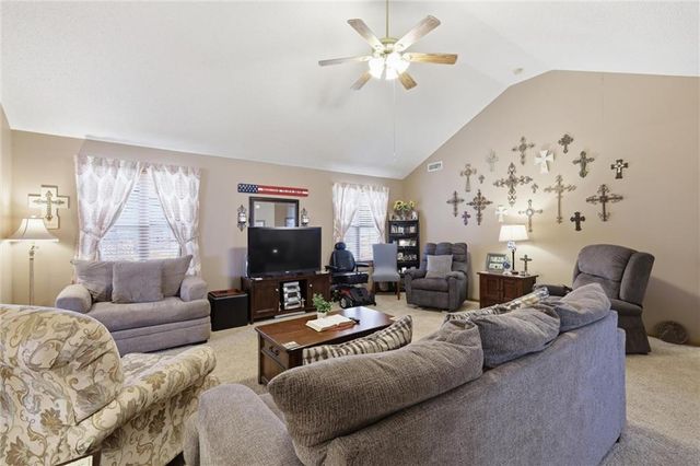 2917 Lankford Drive, Lawrence, KS 66046
