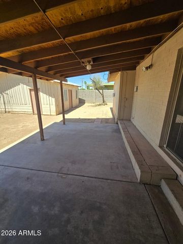5717 W HEATHERBRAE Drive, Phoenix, AZ 85031