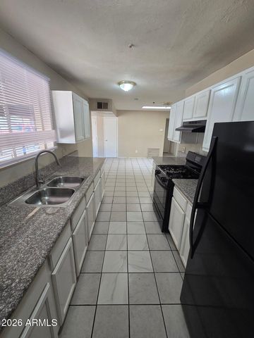 5717 W HEATHERBRAE Drive, Phoenix, AZ 85031
