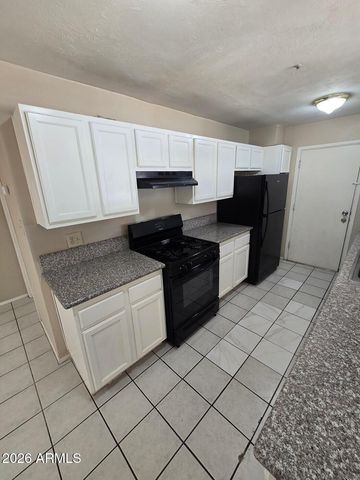 5717 W HEATHERBRAE Drive, Phoenix, AZ 85031