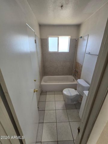 5717 W HEATHERBRAE Drive, Phoenix, AZ 85031