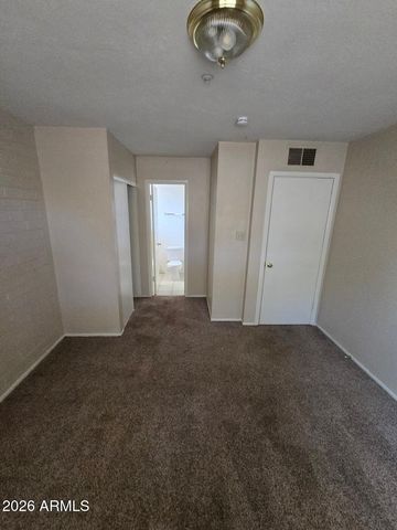 5717 W HEATHERBRAE Drive, Phoenix, AZ 85031