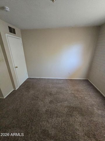 5717 W HEATHERBRAE Drive, Phoenix, AZ 85031