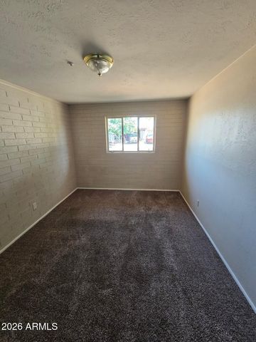 5717 W HEATHERBRAE Drive, Phoenix, AZ 85031