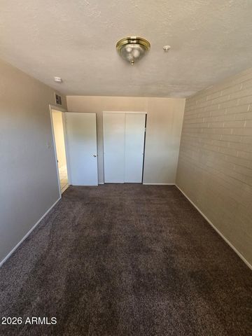 5717 W HEATHERBRAE Drive, Phoenix, AZ 85031
