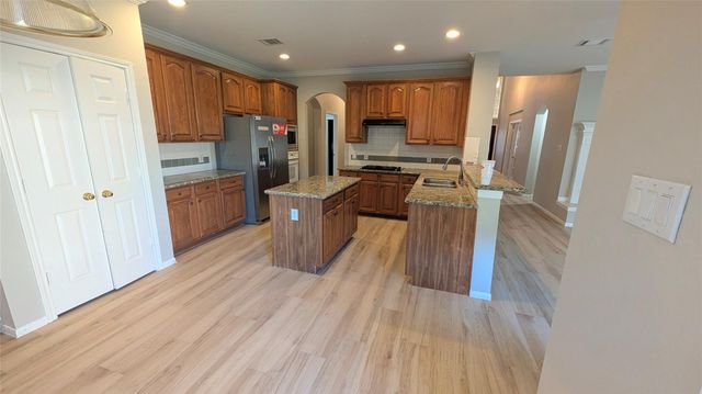 5815 Saber River, Sugar Land, TX 77479