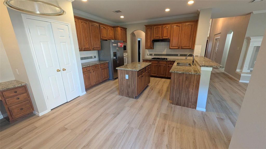 5815 Saber River, Sugar Land, TX 77479