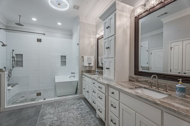 2615 Harborside Drive, Granbury, TX 76048