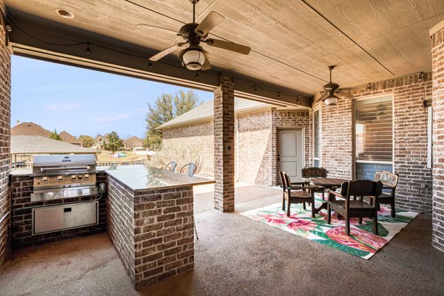 2615 Harborside Drive, Granbury, TX 76048