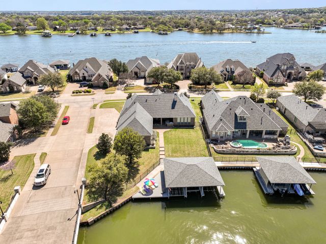 2615 Harborside Drive, Granbury, TX 76048