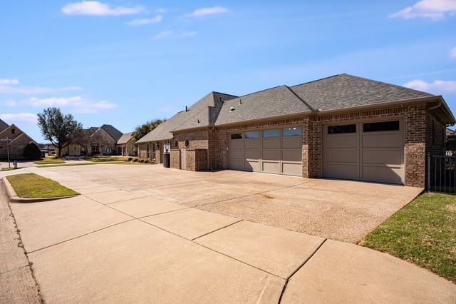 2615 Harborside Drive, Granbury, TX 76048