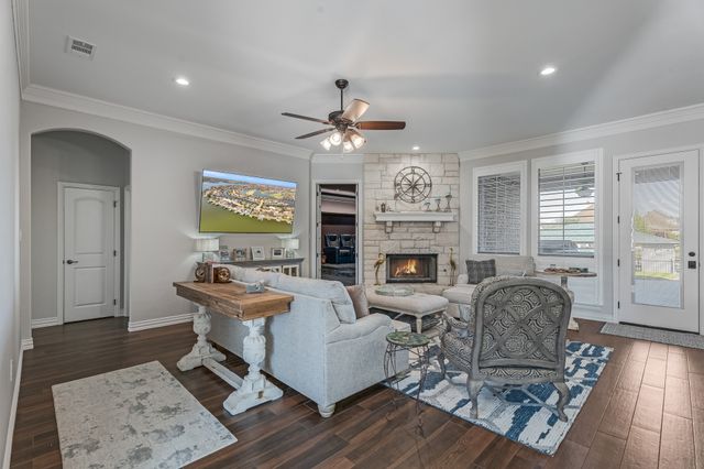 2615 Harborside Drive, Granbury, TX 76048