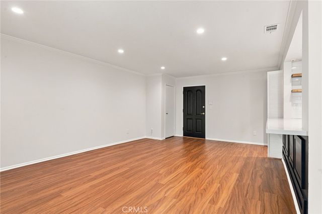 14159 Riverside Drive 103, Sherman Oaks, CA 91423