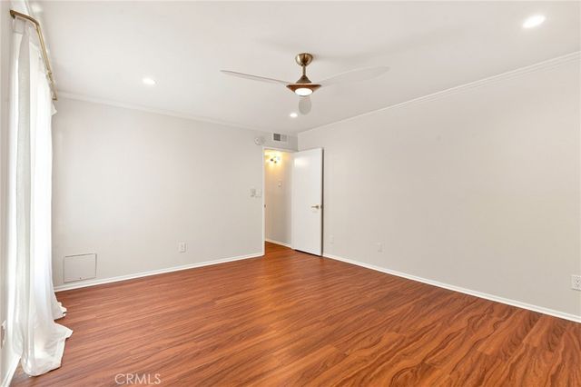 14159 Riverside Drive 103, Sherman Oaks, CA 91423