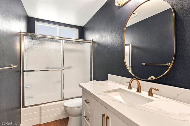 14159 Riverside Drive 103, Sherman Oaks, CA 91423