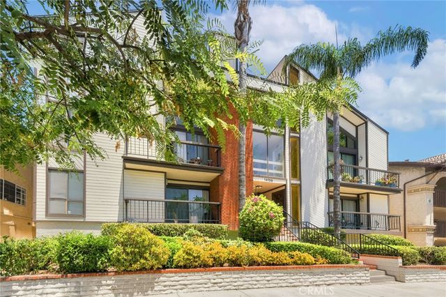 14159 Riverside Drive 103, Sherman Oaks, CA 91423
