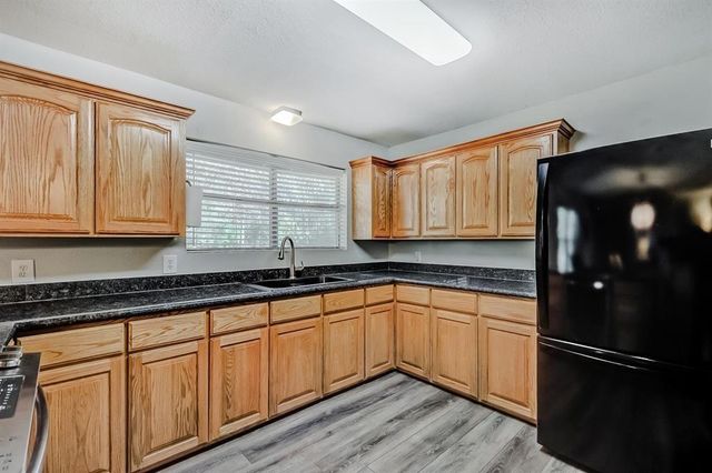 260 Lawrence Lane, Vidor, TX 77662