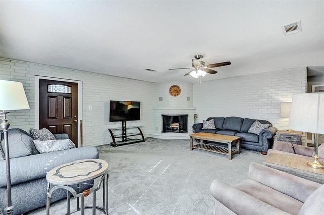 260 Lawrence Lane, Vidor, TX 77662