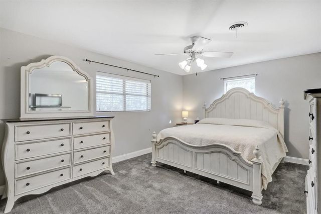 260 Lawrence Lane, Vidor, TX 77662