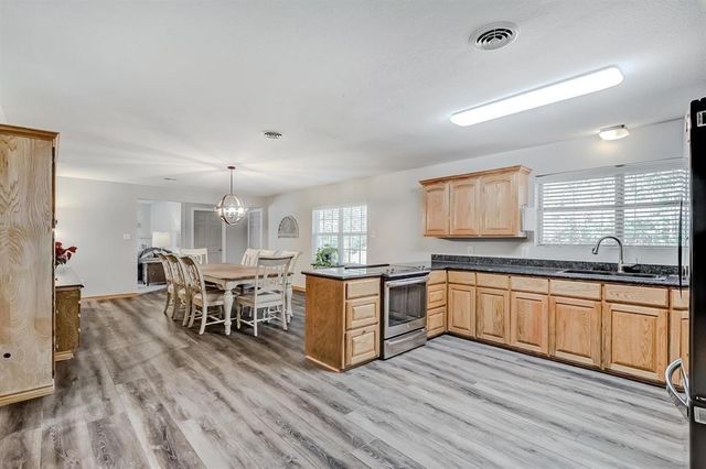 260 Lawrence Lane, Vidor, TX 77662