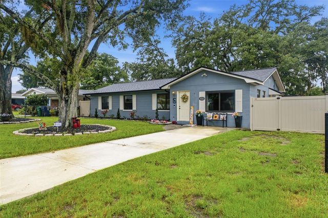 9242 N 52ND STREET, Tampa, FL 33617