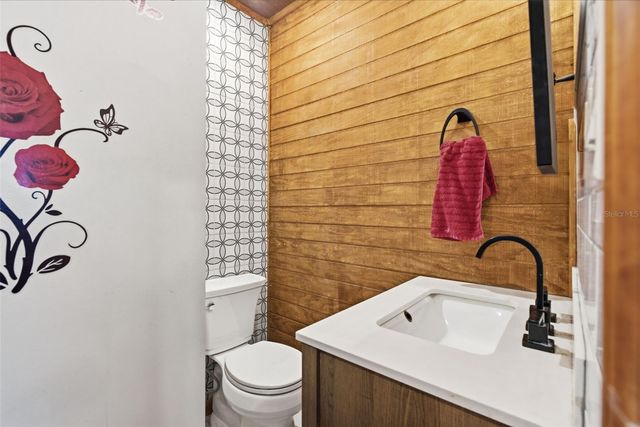 9242 N 52ND STREET, Tampa, FL 33617