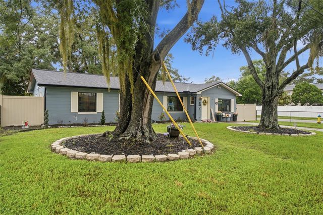 9242 N 52ND STREET, Tampa, FL 33617