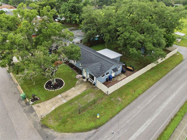 9242 N 52ND STREET, Tampa, FL 33617