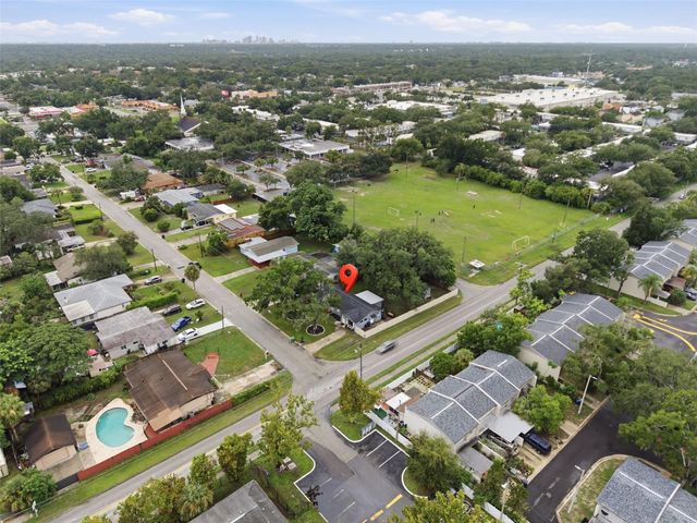9242 N 52ND STREET, Tampa, FL 33617