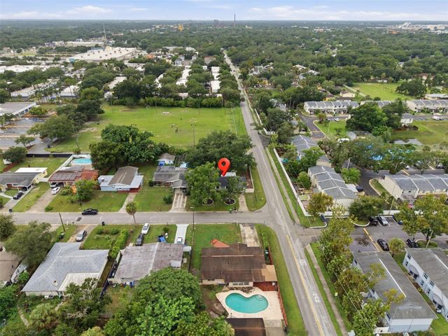 9242 N 52ND STREET, Tampa, FL 33617