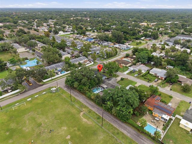 9242 N 52ND STREET, Tampa, FL 33617