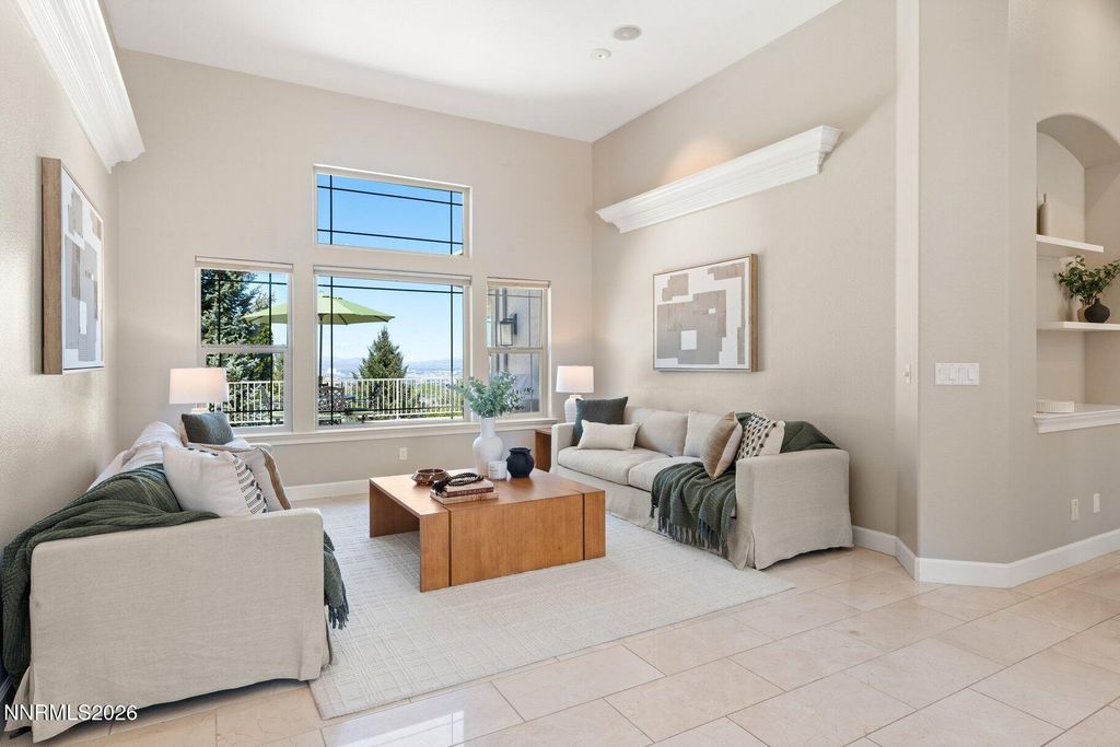 Image 14 of property listing at 14070 SADDLEBOW Drive, Reno, NV 89511