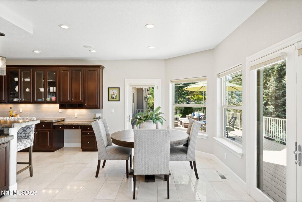 Image 19 of property listing at 14070 SADDLEBOW Drive, Reno, NV 89511