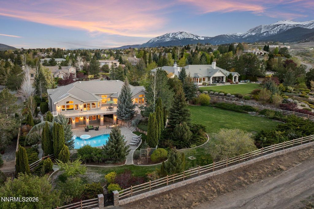Image 2 of property listing at 14070 SADDLEBOW Drive, Reno, NV 89511