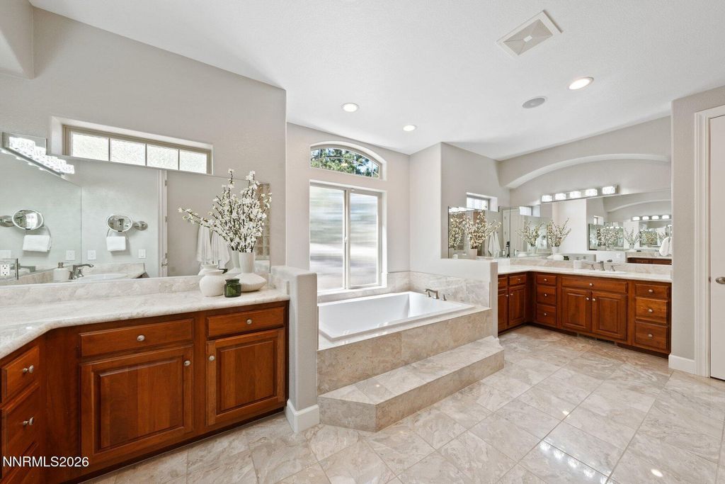Image 28 of property listing at 14070 SADDLEBOW Drive, Reno, NV 89511