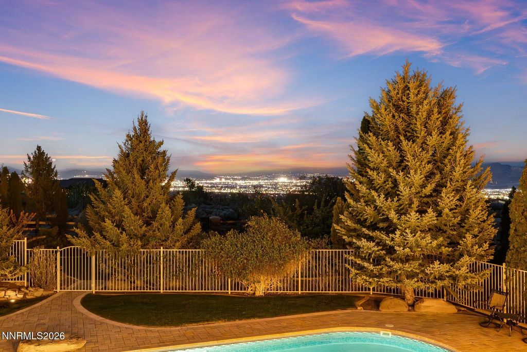 Image 3 of property listing at 14070 SADDLEBOW Drive, Reno, NV 89511