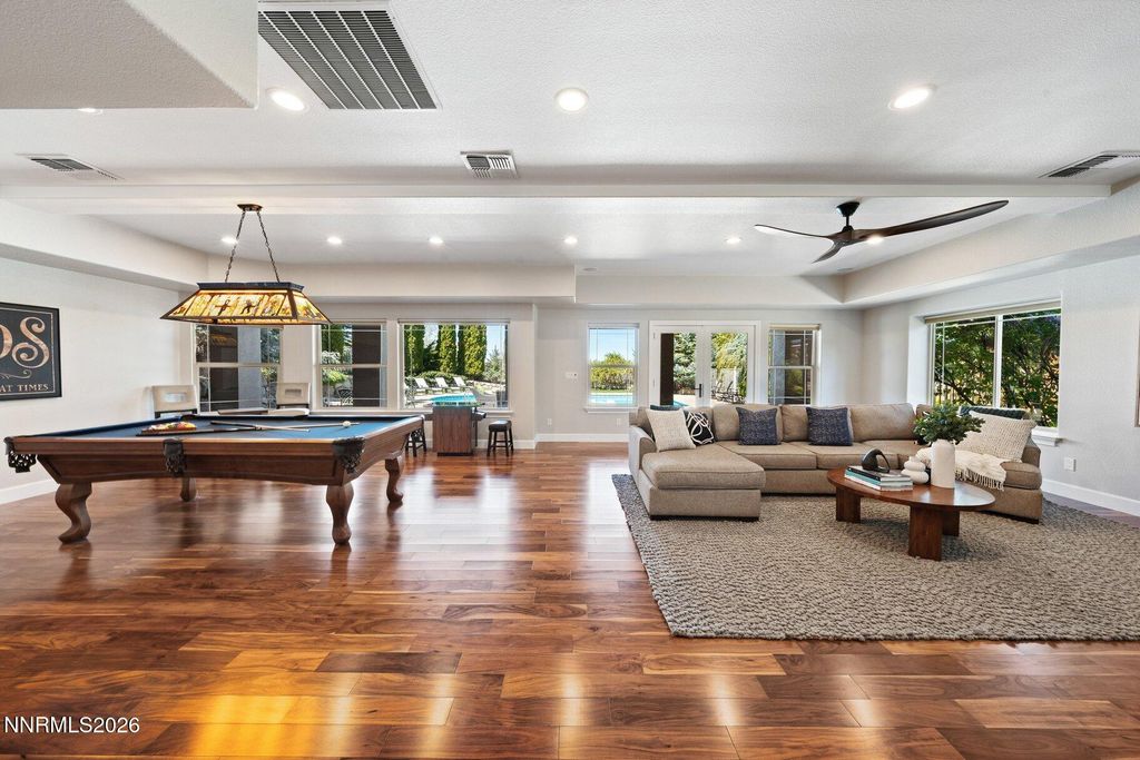 Image 9 of property listing at 14070 SADDLEBOW Drive, Reno, NV 89511