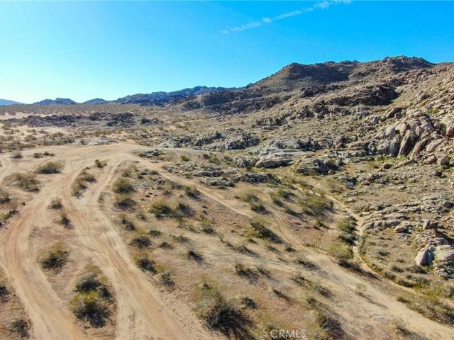 19011 Kensington Street, Apple Valley, CA 92307