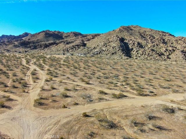 19011 Kensington Street, Apple Valley, CA 92307