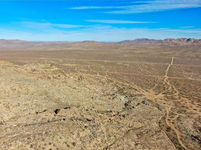 19011 Kensington Street, Apple Valley, CA 92307